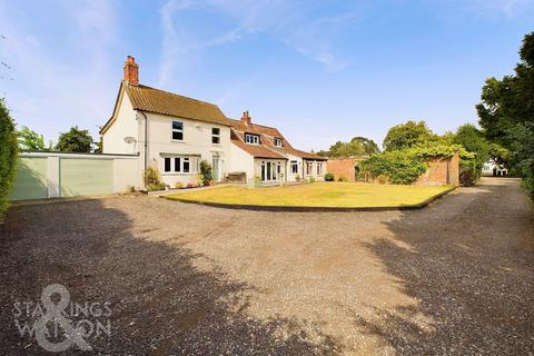 4 bedroom detached house for sale, Church Road, Earsham, NR35