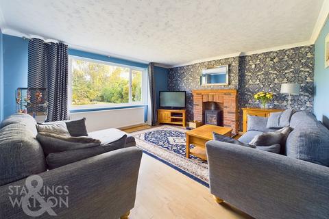 4 bedroom detached house for sale, Blofield Corner Road, Little Plumstead, Norwich
