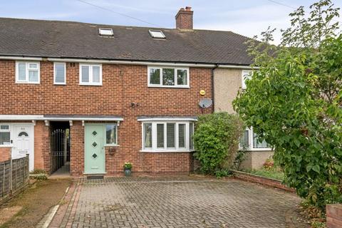 4 bedroom terraced house for sale, The Course, London SE9