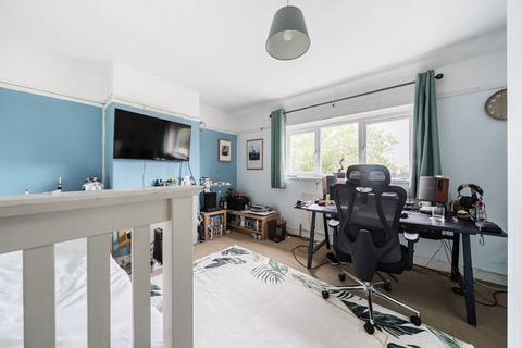 42 The Course, London, SE9 3JA