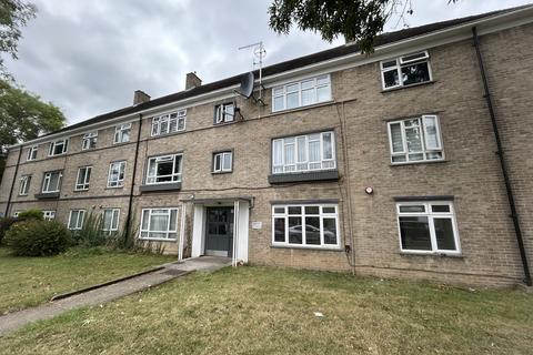 3 bedroom ground floor flat for sale, Churchbury Lane, Enfield EN1