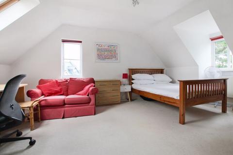 15 Coopers Drive, Dartford, DA2 7WS