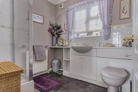 52 Squires Way, Dartford, DA2 7NW