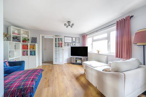 3 bedroom flat for sale, Sellindge Close, Beckenham BR3