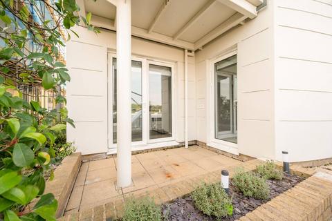 1 bedroom flat for sale, Point Pleasant, East Putney, London, SW18