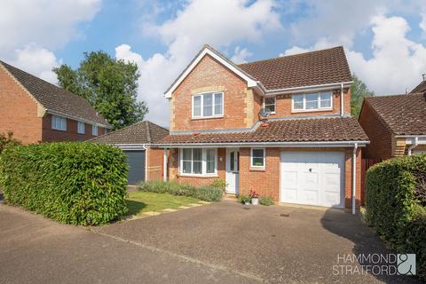 4 bedroom detached house for sale, Husenbeth Close, Costessey