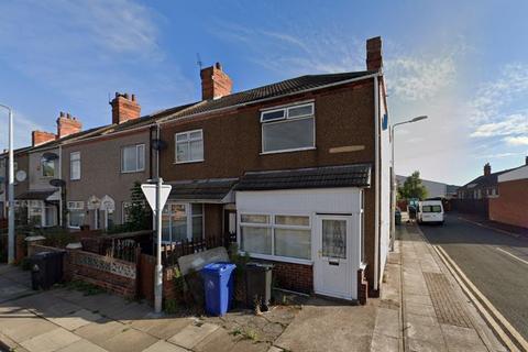 2 bedroom end of terrace house to rent, Gilbey Road, Grimsby DN31