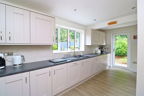 4 bedroom detached house for sale, High Land Road, Upper Stonnall