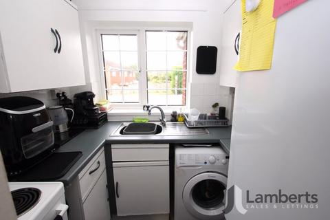 1 bedroom cluster house for sale, Clayhall Road, Droitwich