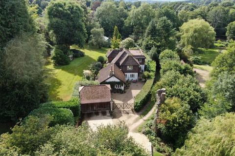 4 bedroom detached house for sale, Green Lane, Guildford