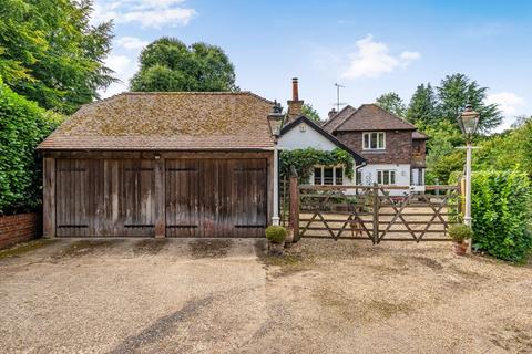 4 bedroom detached house for sale, Green Lane, Guildford