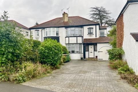 8 Arbuthnot Lane, Bexley, DA5 1EQ