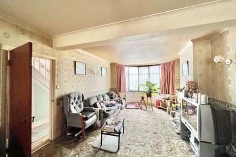 8 Arbuthnot Lane, Bexley, DA5 1EQ