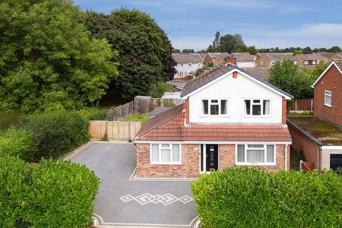 4 bedroom detached house for sale, Longdown Road, West Heath