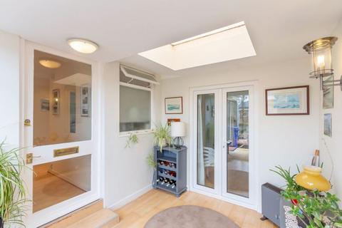 17 Longstone Close, Beadnell, Chathill, NE67 5BS