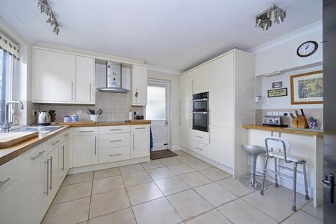 4 bedroom detached house for sale, Wanborough Lane, Cranleigh