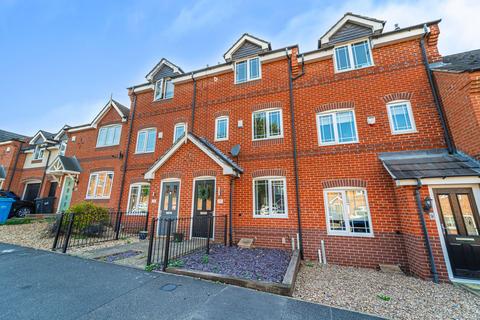 3 bedroom townhouse for sale, Hillingdon Drive, Ilkeston, DE7