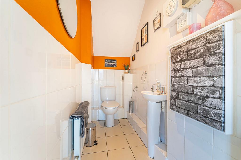 Cloaks/ downstairs WC