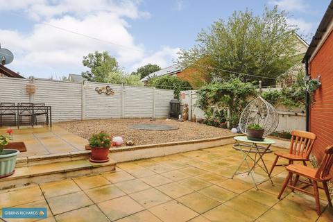 2 Damson Row, Wellington, TA21 9BN