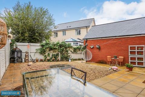 2 Damson Row, Wellington, TA21 9BN