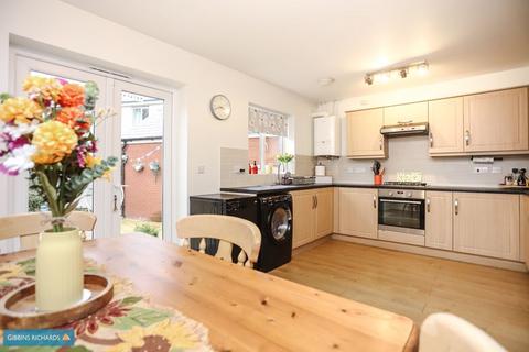 2 Damson Row, Wellington, TA21 9BN
