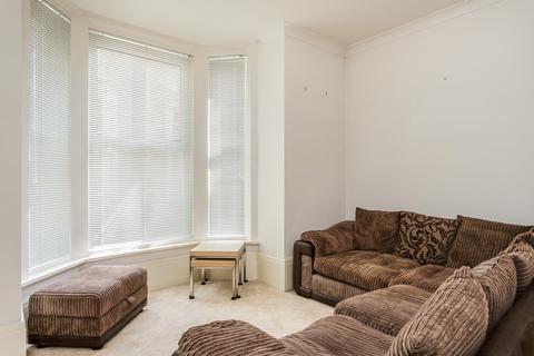 2 bedroom apartment to rent, Elphinstone Road, Southsea