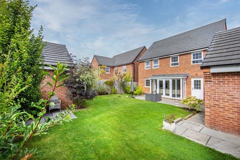 4 bedroom detached house for sale, White Iris Place, Stapeley, Nantwich