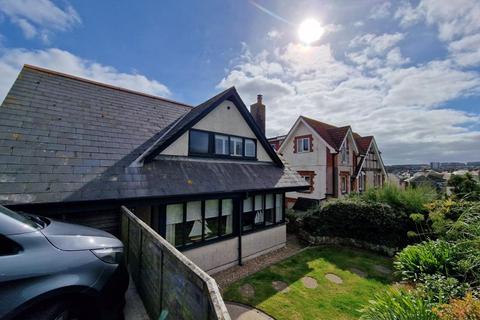 3 bedroom detached house to rent, Dane Road, Newquay TR7