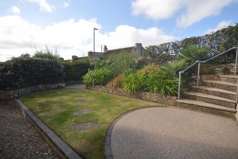 3 bedroom detached house to rent, Dane Road, Newquay TR7