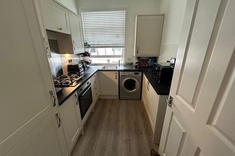 1 bedroom property to rent, Park Crescent, Worthing