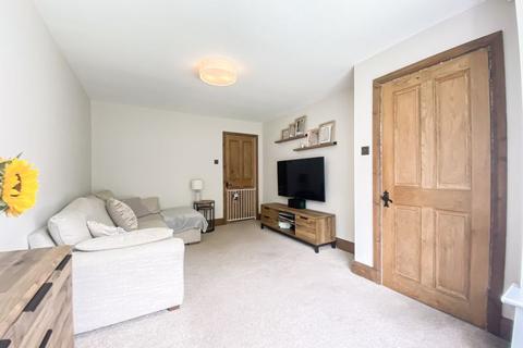 10 Brooklime Gardens, Featherstone, Wolverhampton, WV10 7TW