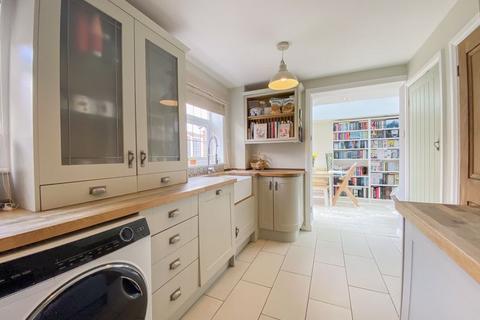 10 Brooklime Gardens, Featherstone, Wolverhampton, WV10 7TW