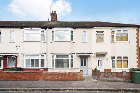 10 Throckmorton Road, London, E16 3DW