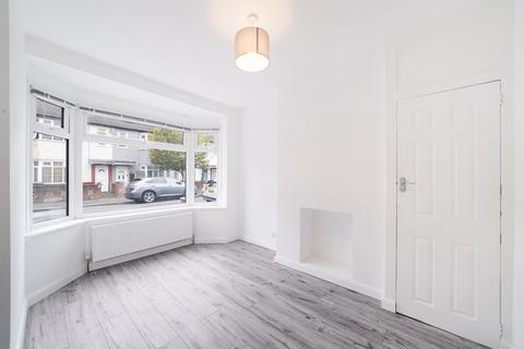 10 Throckmorton Road, London, E16 3DW