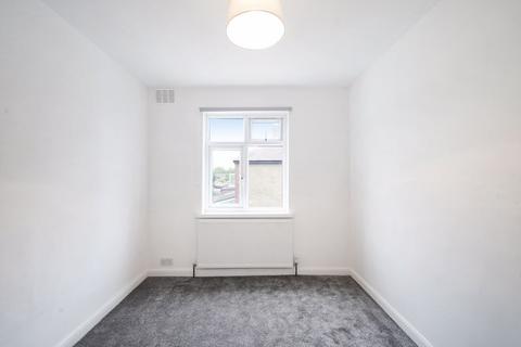 10 Throckmorton Road, London, E16 3DW