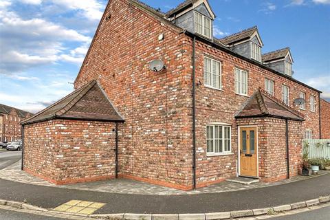 4 bedroom townhouse for sale, Cambrian Way, North Hykeham, Lincoln