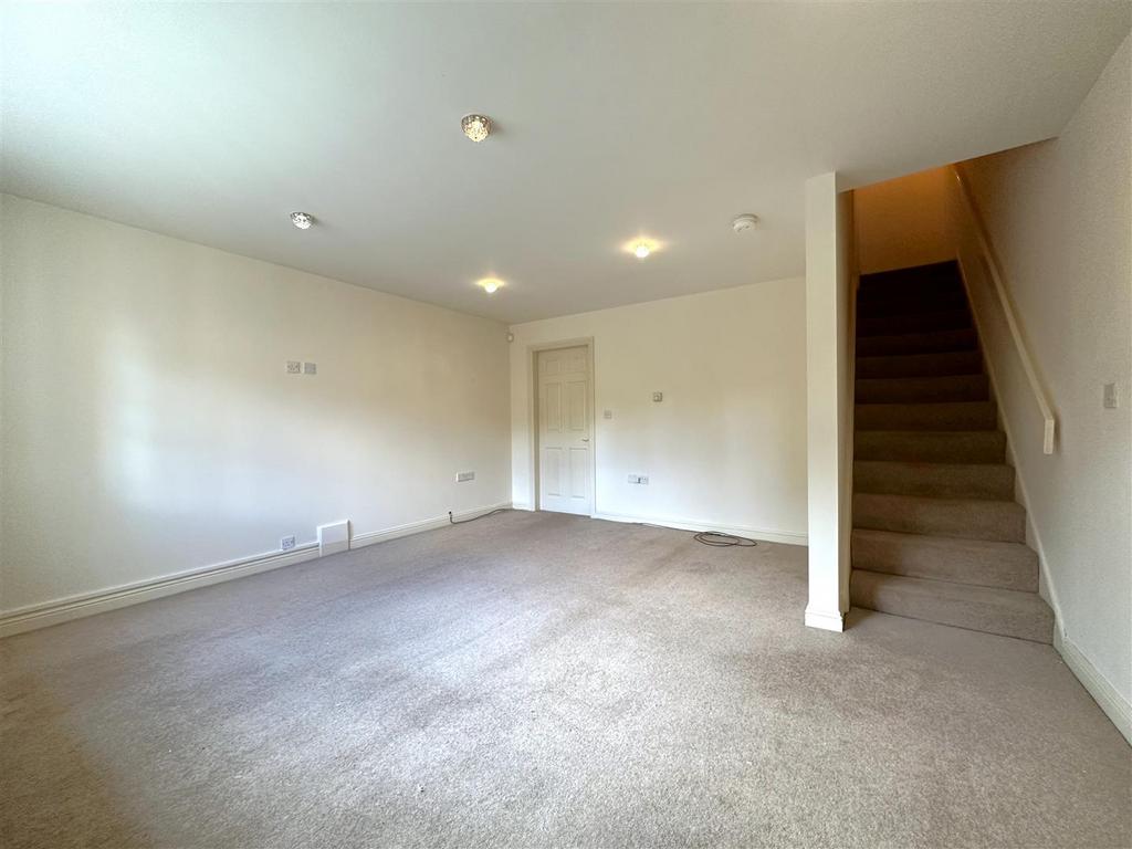 Sizeable Lounge 755
