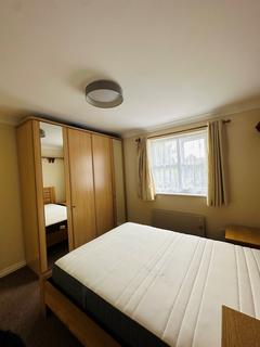 2 bedroom flat to rent, Lincoln Court, Aborfield Close, Slough