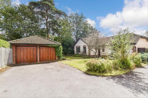 3 bedroom bungalow for sale, Quail Close, Horsham, West Sussex