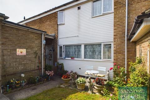 3 bedroom terraced house for sale, Cambrian Way, Basingstoke, Hampshire, RG22