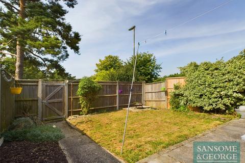 3 bedroom terraced house for sale, Cambrian Way, Basingstoke, Hampshire, RG22