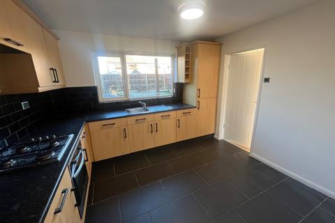 3 bedroom semi-detached house to rent, Salterford Avenue, Calverton, Nottingham, Nottinghamshire, NG14