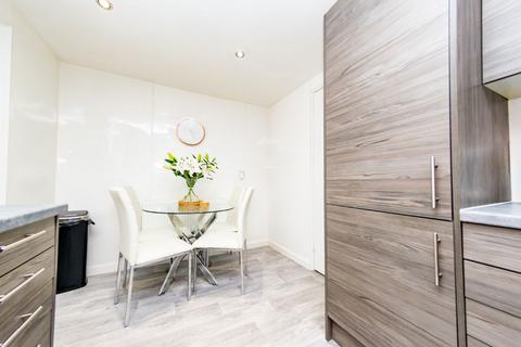 2 bedroom semi-detached house for sale, Harlington Court, Morley, Leeds