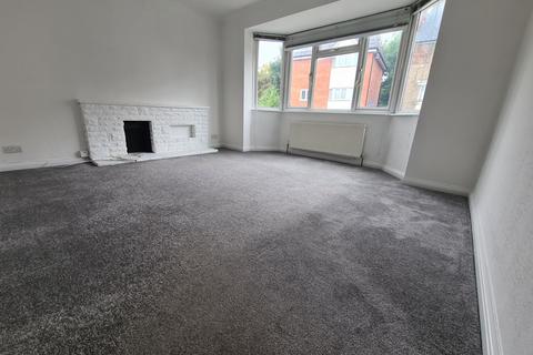 2 bedroom flat to rent, Oakleigh Court, Church Hill Road, Barnet EN4