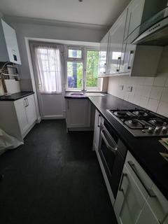 2 bedroom flat to rent, Oakleigh Court, Church Hill Road, Barnet EN4