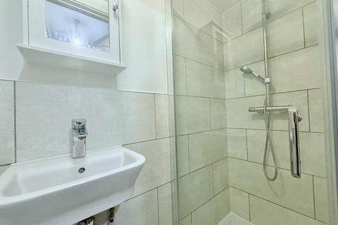 House share to rent, Old Oak Common Lane, East Acton, London, W3 7DT