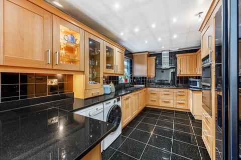 6 bedroom end of terrace house for sale, Burnham Way, Ealing, London, W13 9YB