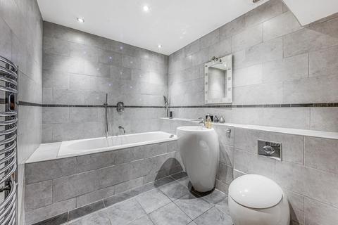 6 bedroom end of terrace house for sale, Burnham Way, Ealing, London, W13 9YB