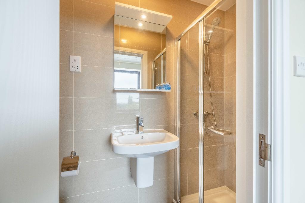 Ensuite Shower room