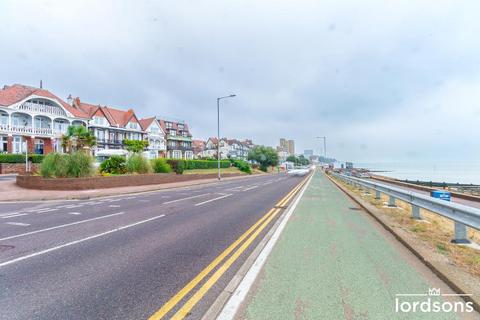 2 bedroom flat to rent, The Leas, Westcliff on Sea, Essex, SS0 8FF